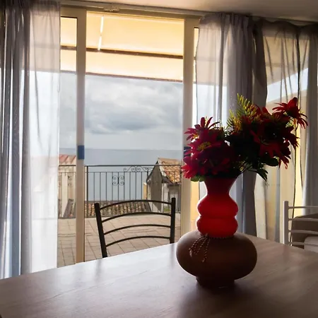 Nick & Santo's Holiday Homes R Giardini Naxos