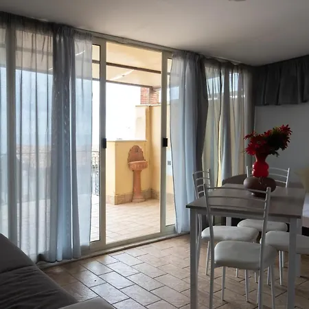 Nick & Santo's Holiday Homes R Apartment *