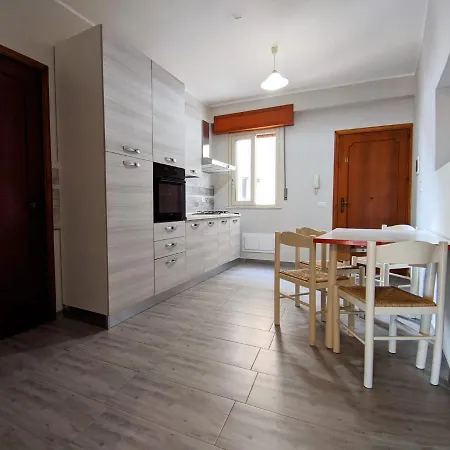 Nick & Santo's Holiday Homes R